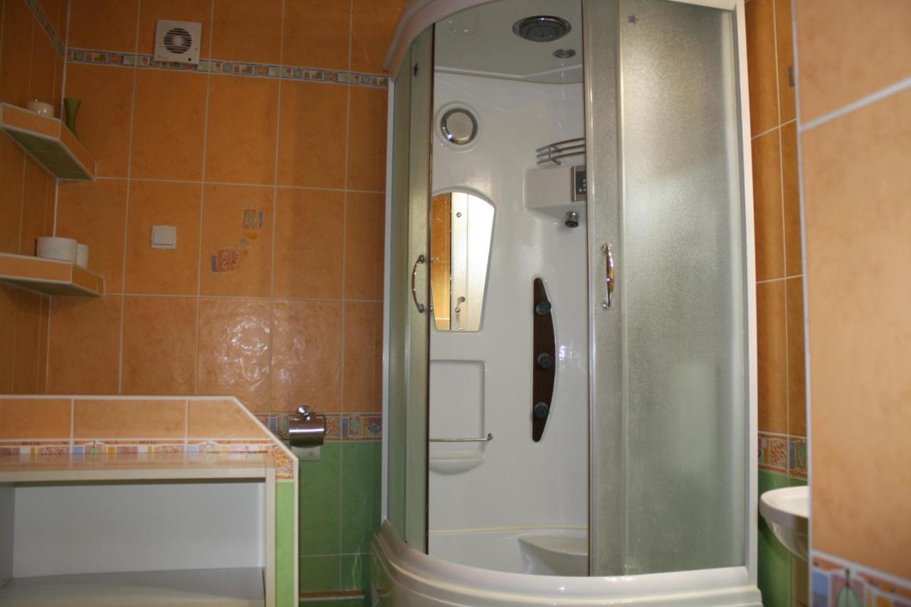 Renmir Appartement Poprad Buitenkant foto